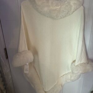 Elegant Cream Sweater with Faux Fur Trim